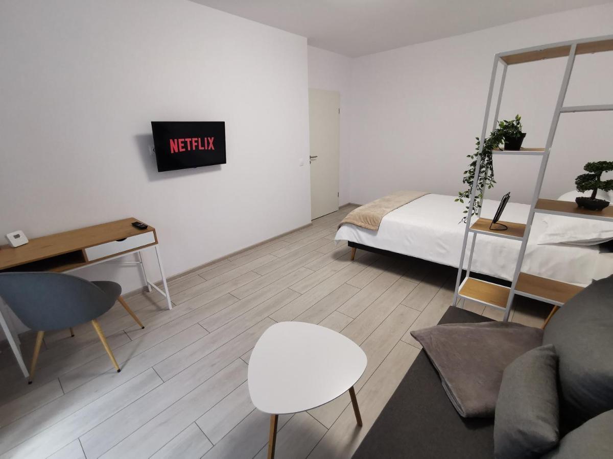Kronbed Apartments Брашов Екстериор снимка