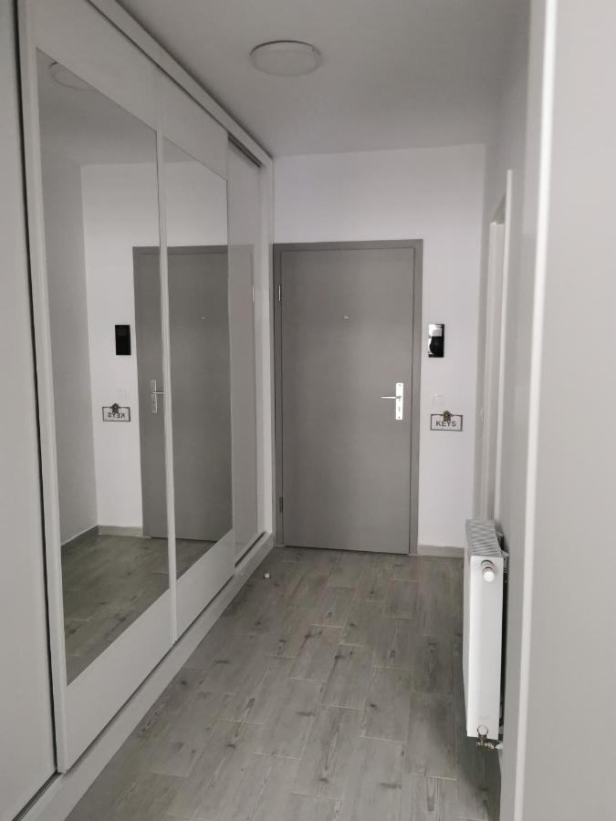 Kronbed Apartments Брашов Екстериор снимка