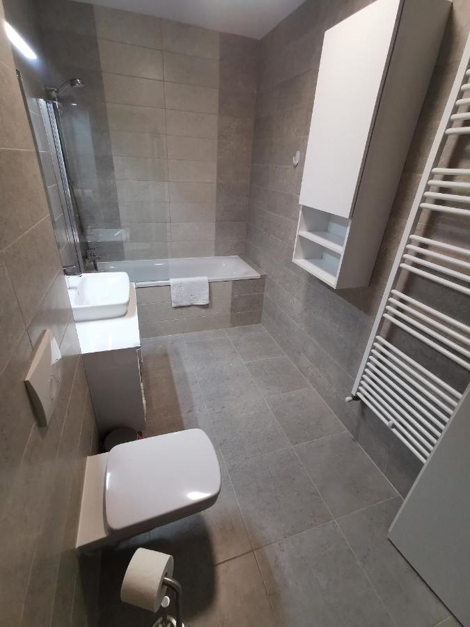 Kronbed Apartments Брашов Екстериор снимка